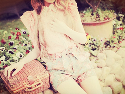 长发的卡通微信头像11 长发的卡通微信头像11